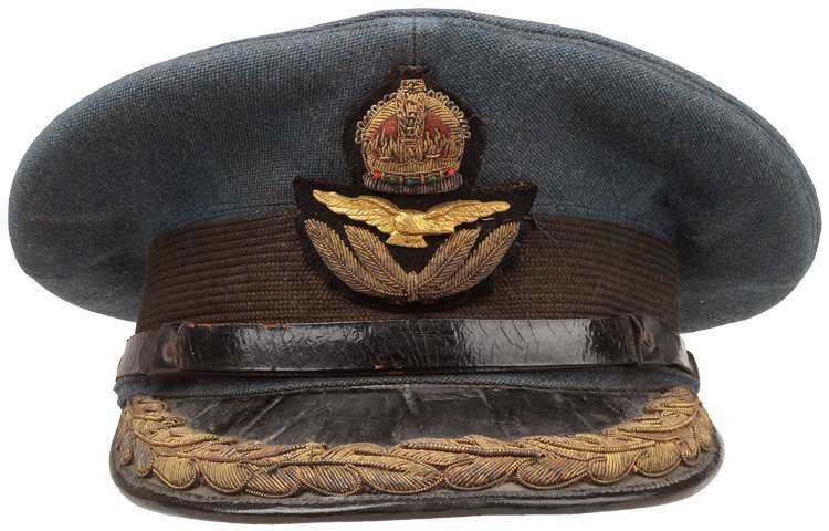 RCAF Royal Canadian Air Force officers visor cap. WW2